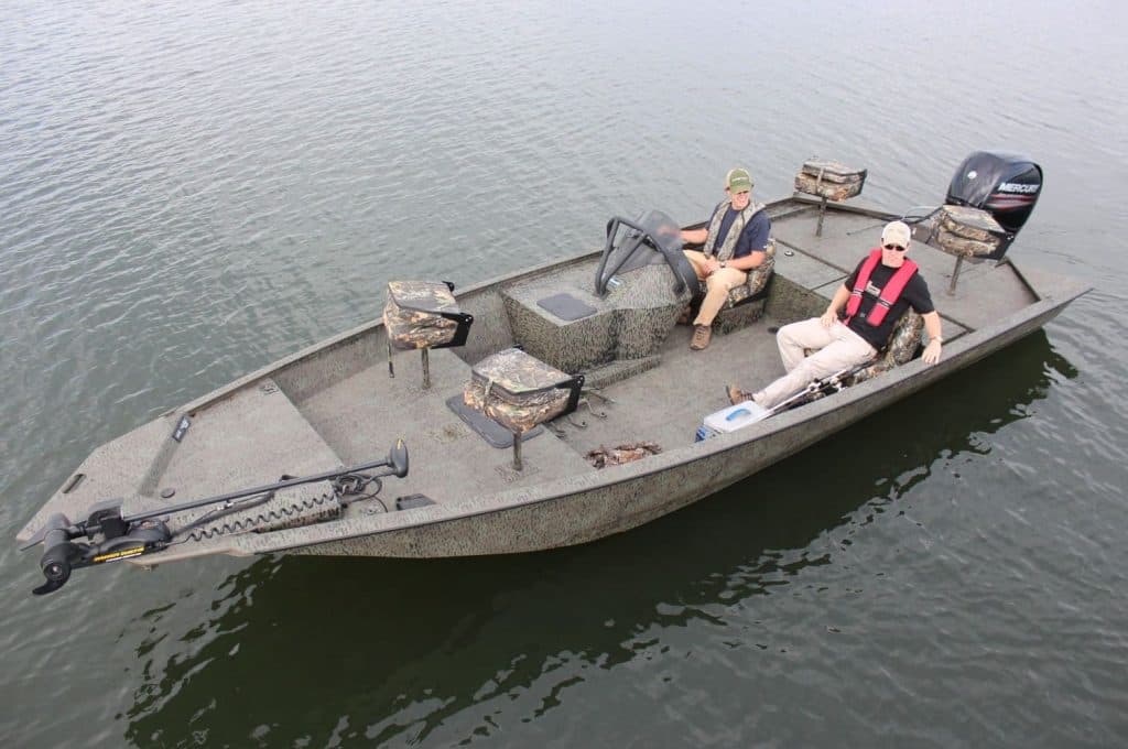 War Eagle 2170 Blackhawk on the water